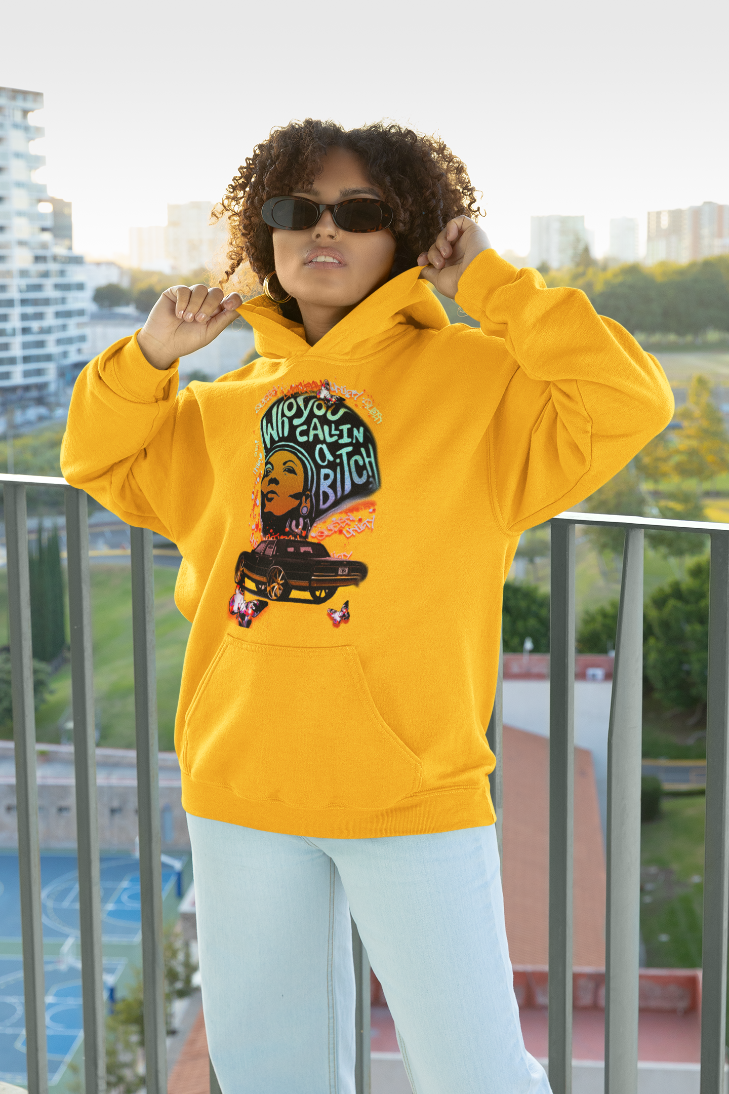 Unisex
“Queen Latifah Long-Sleeve Hoodie – Celebrate Hip-Hop Royalty”