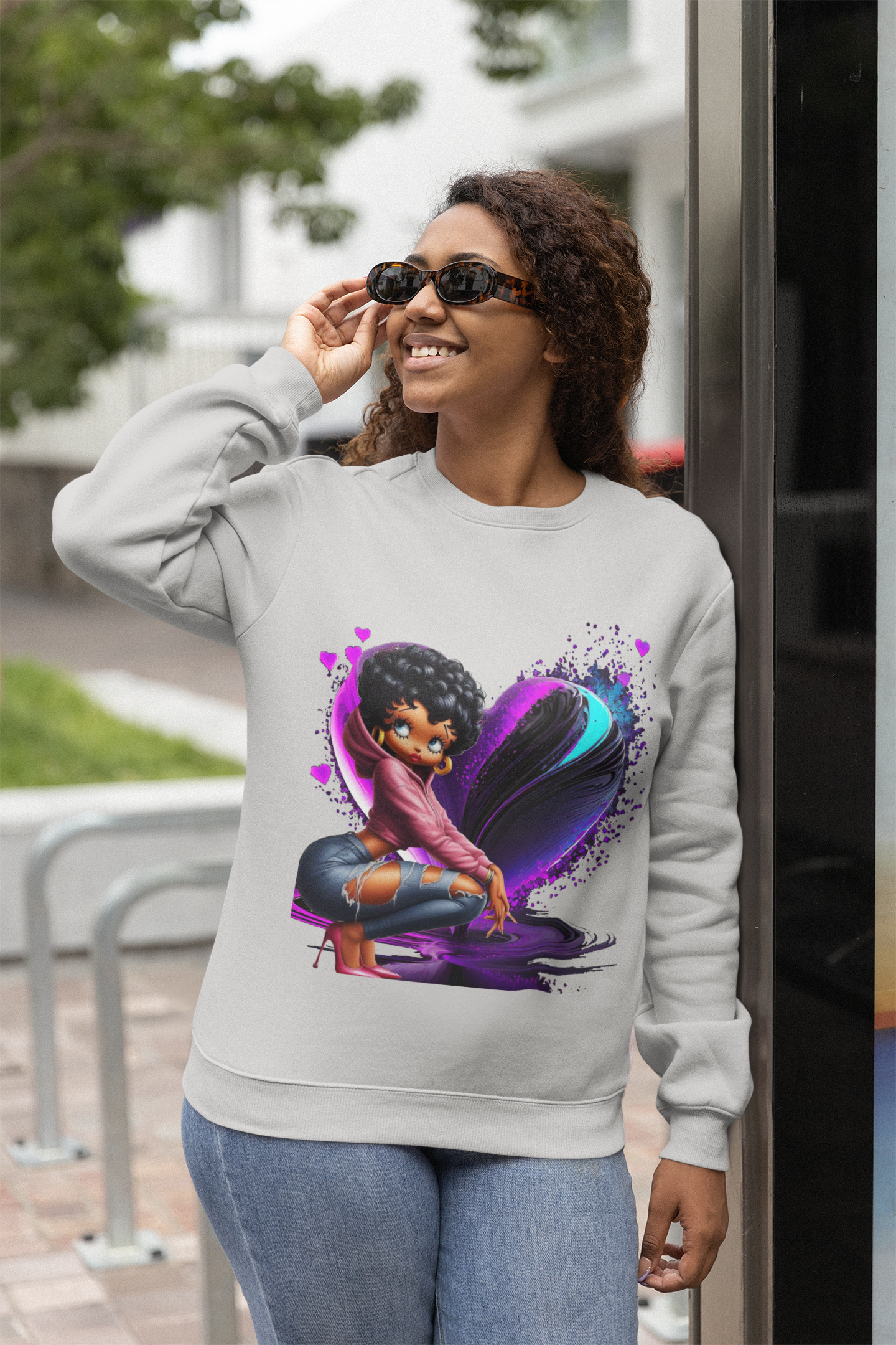 Women's Betty Boop Long Sleeve Sweatshirt - Iconic and Cozy Graphic Pullover